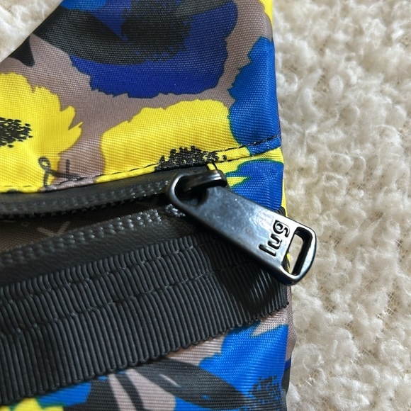 Lug Hippie Crossbody Bag - Picture 9 of 13